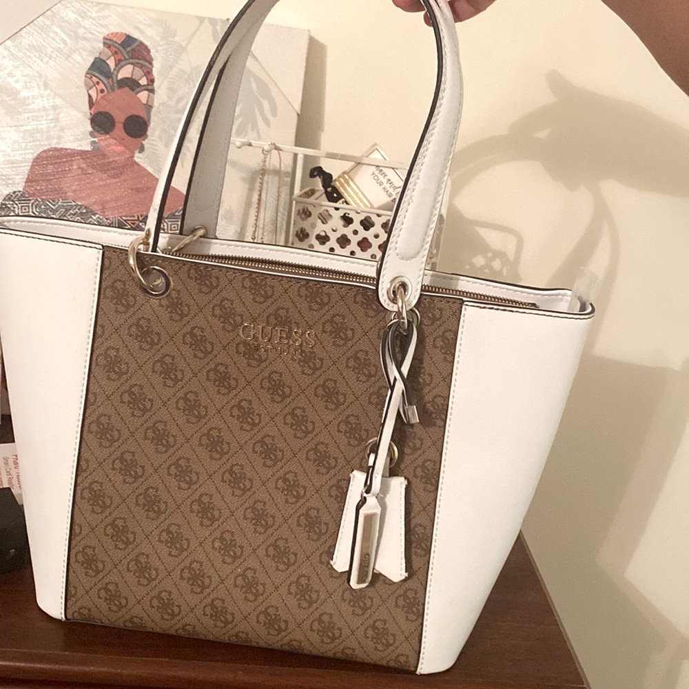 Guess kamryn bag never worn